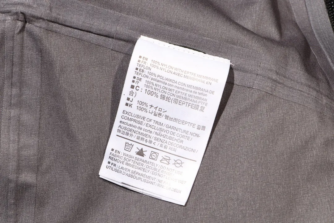 Quality 22FW Arcteryx Beta Pants ， ， ！ ， ！ ， ，GOER TEX ， Wear-Resistant ， Breathable ！ ， Shoes ， ， ， ， ， High-Top Low-Top Shoes ， ！ GORE TEX ， ， YKK 、logo ， ， ！Quality ！ Color：Black Size S-2XL